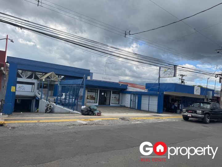 Venta de Edificio Comercial de Uso Mixto en Grecia Centro, Alajuela 